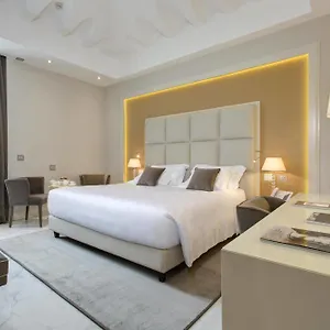 Aleph Hotel, Curio Collection By Hilton ***** Roma